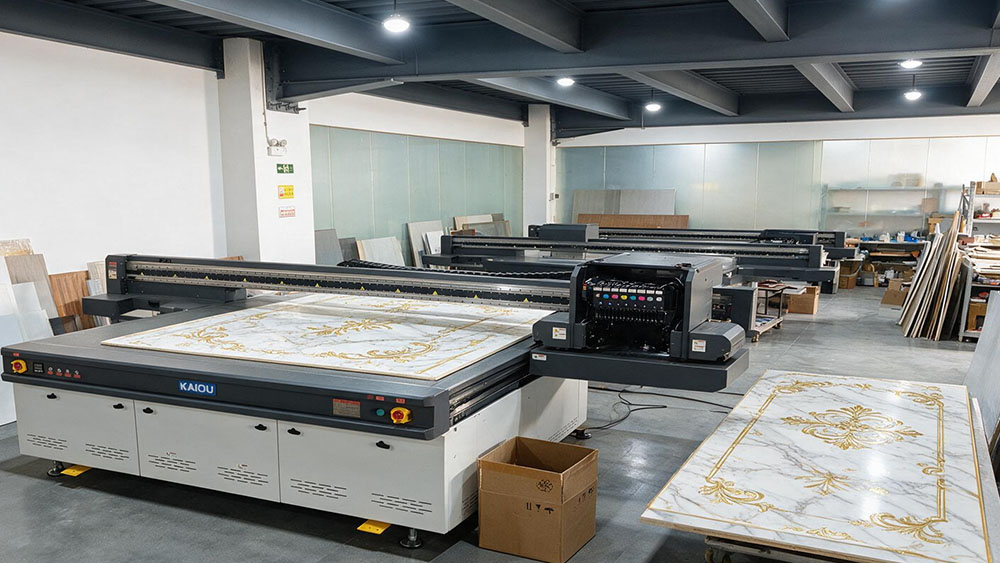 1790667511112196.jpg High-volume industrial UV printing production with KAIOU 3220.jpg